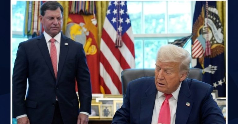 💥👇 BREAKING : Trump Removes 275,000 Illegal Aliens From Social Security