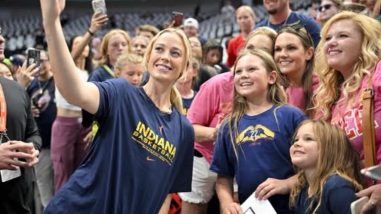Sophie Cunningham female athlete role model